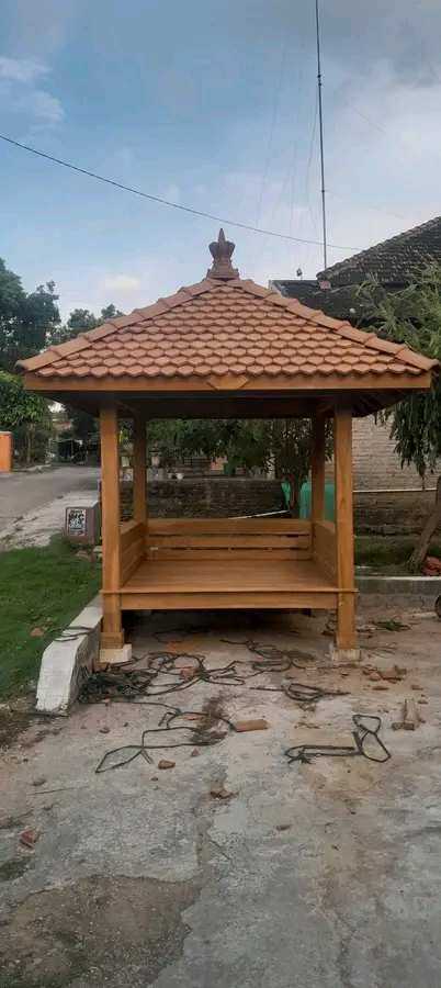 Gazebo Kolam Renang